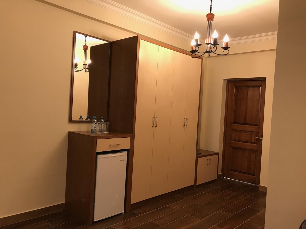 Hotel Plaza Viktoria Gyumri Eksteriør bilde