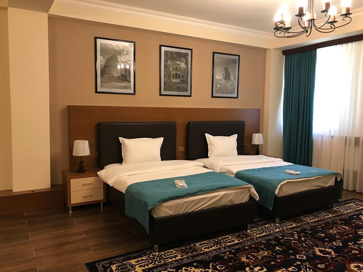 Hotel Plaza Viktoria Gyumri Eksteriør bilde