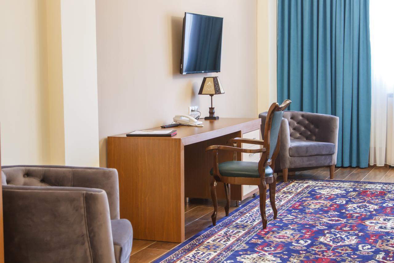 Hotel Plaza Viktoria Gyumri Eksteriør bilde