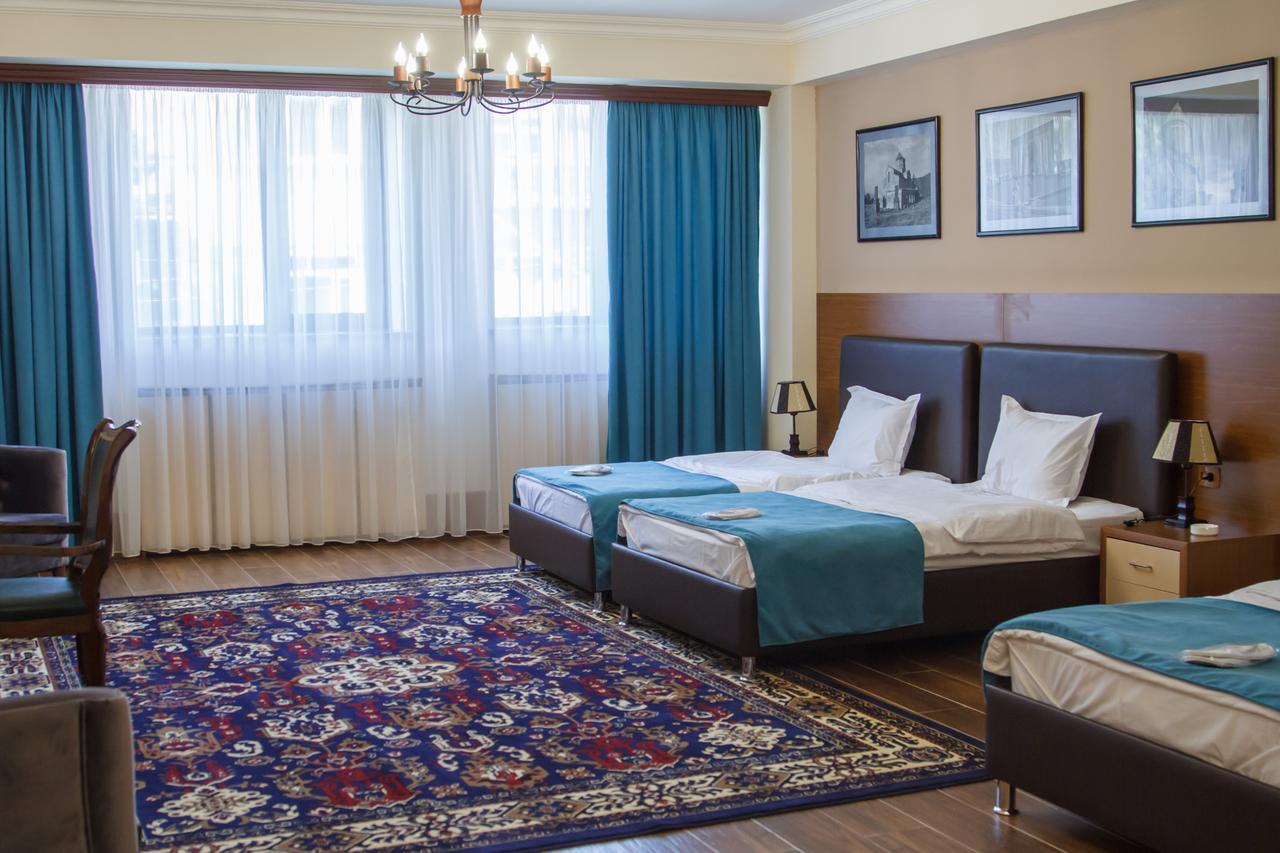 Hotel Plaza Viktoria Gyumri Eksteriør bilde